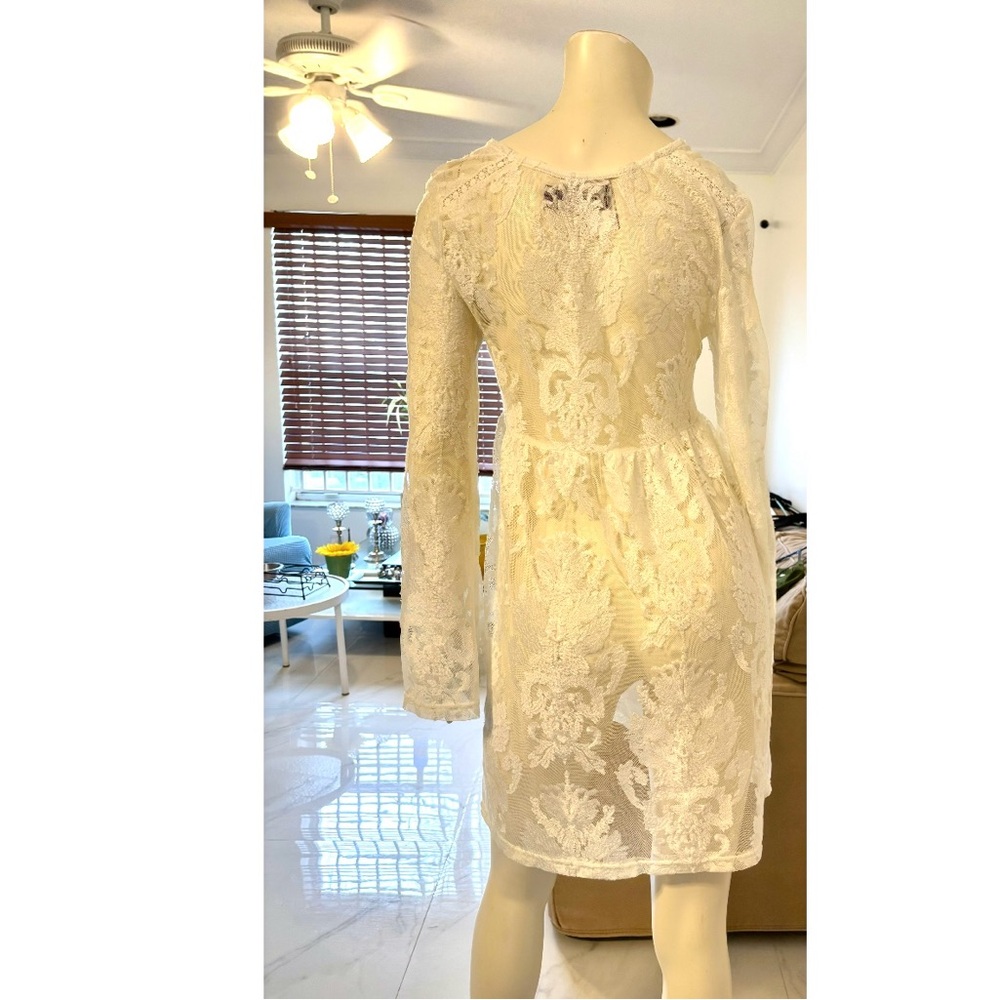 MINKPINK White Lace Mesh Top - Picture 11 of 11
